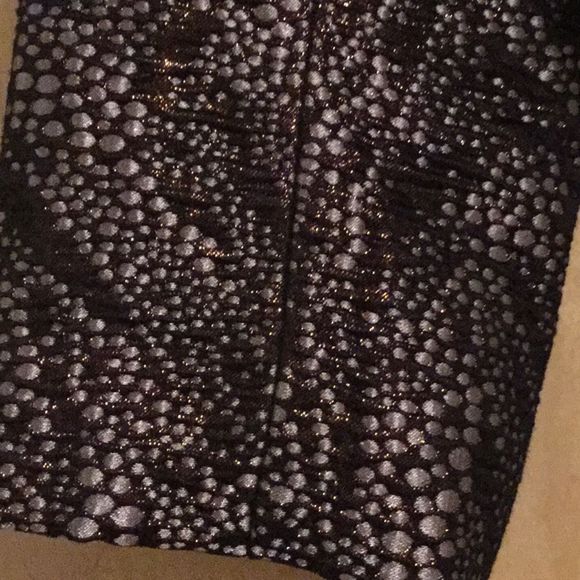 Carmen Marc Valvo 3/4 Sleeve Metallic Mat - Picture 5 of 8